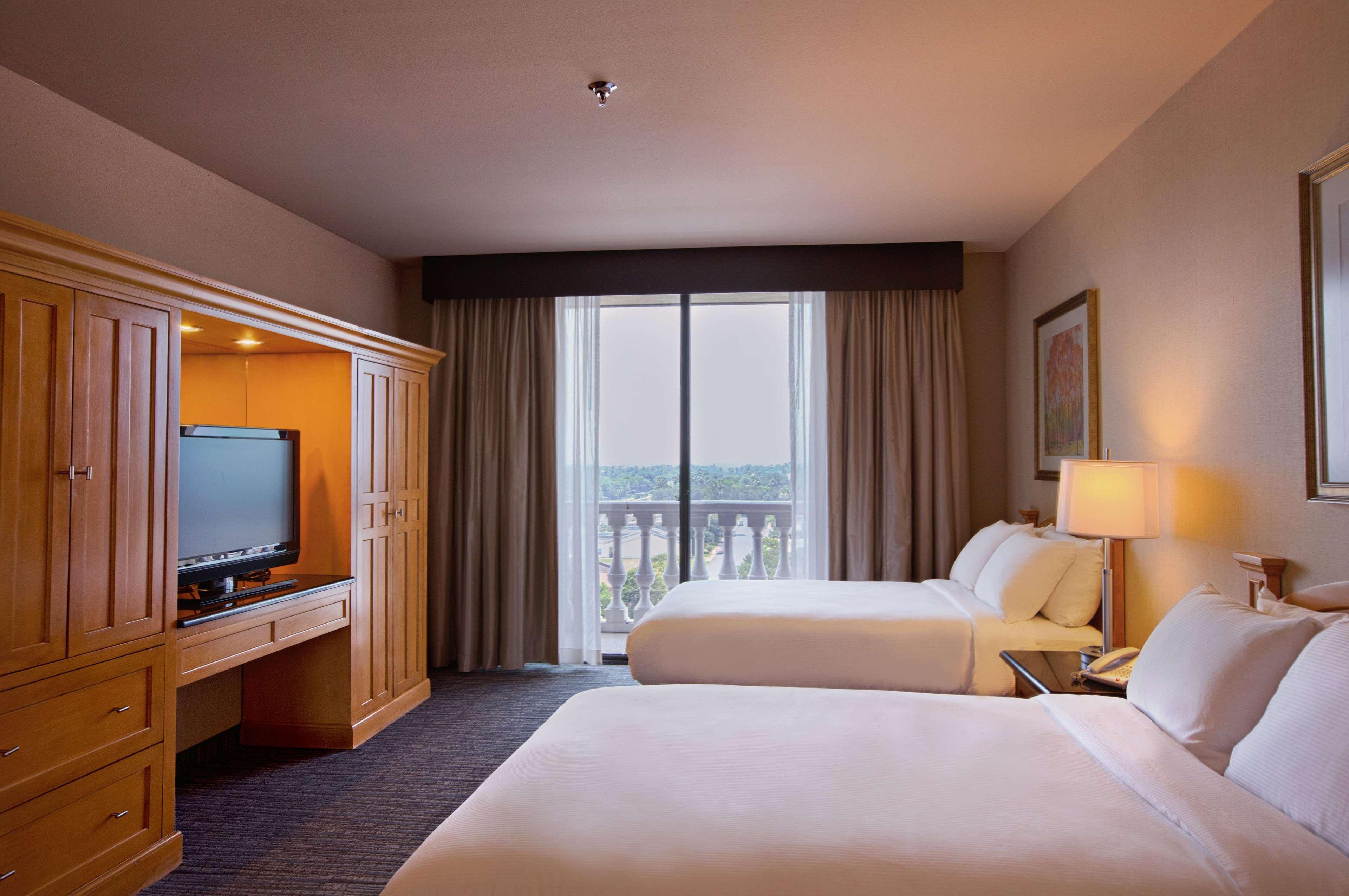 Doubletree By Hilton Mcallen Exterior foto